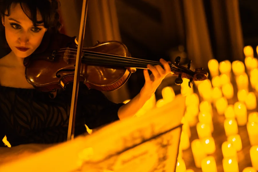 Gallery Candlelight